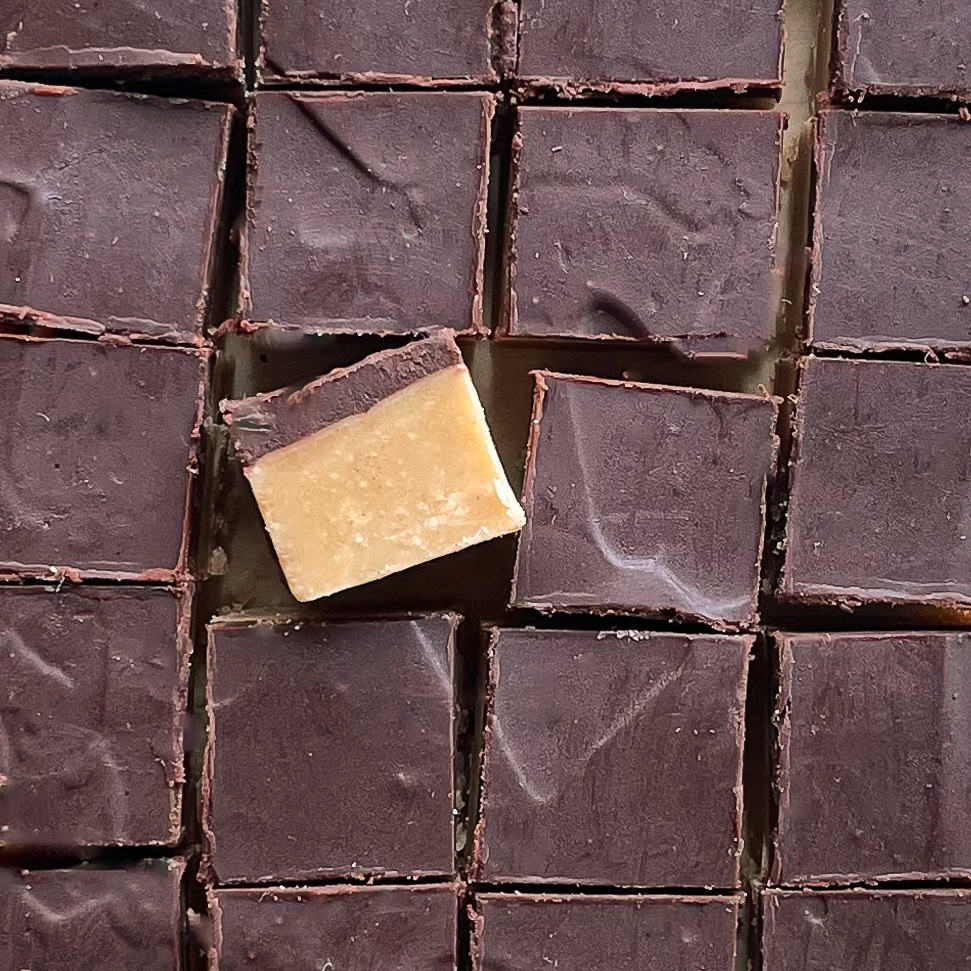 Rich & Creamy Chocolate Peanut Butter Fudge: A Beloved Treat